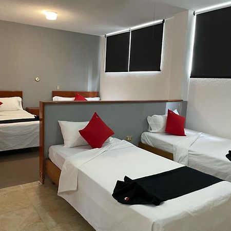 Oyo Hotel Italia 阿瓜斯卡达特斯 外观 照片
