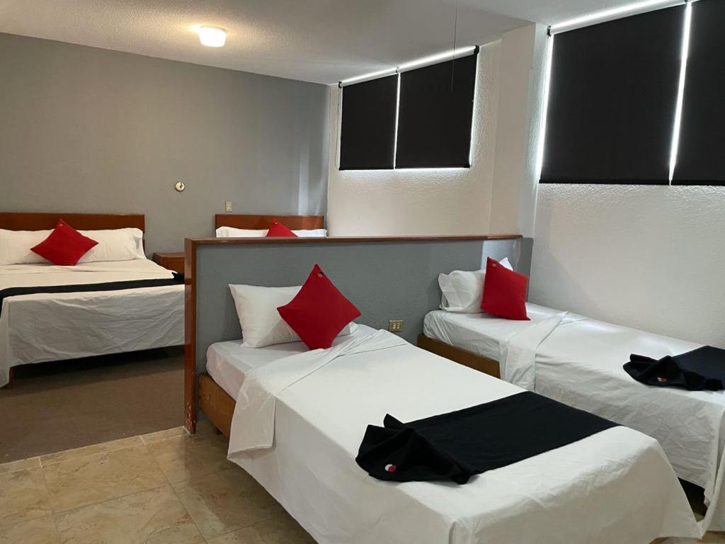 Oyo Hotel Italia 阿瓜斯卡达特斯 外观 照片