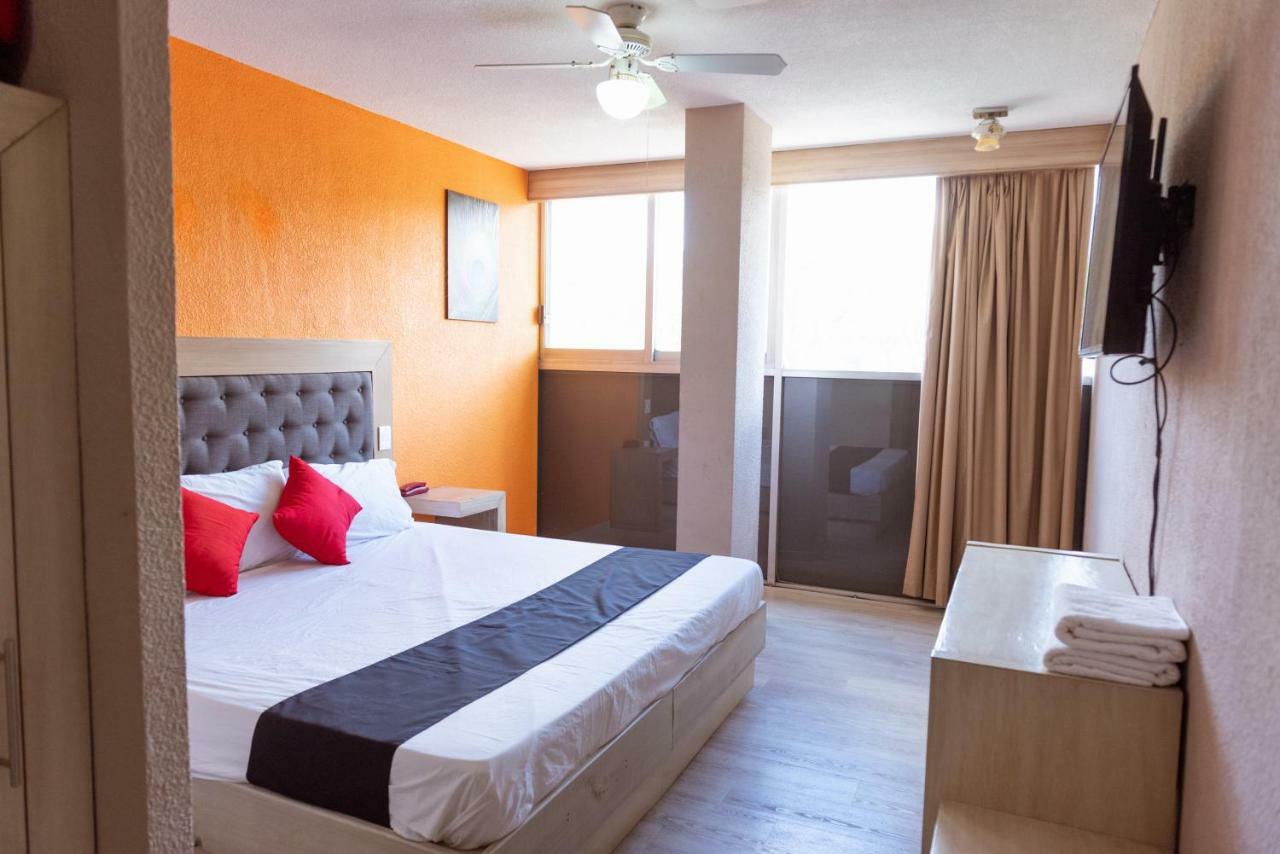 Oyo Hotel Italia 阿瓜斯卡达特斯 外观 照片