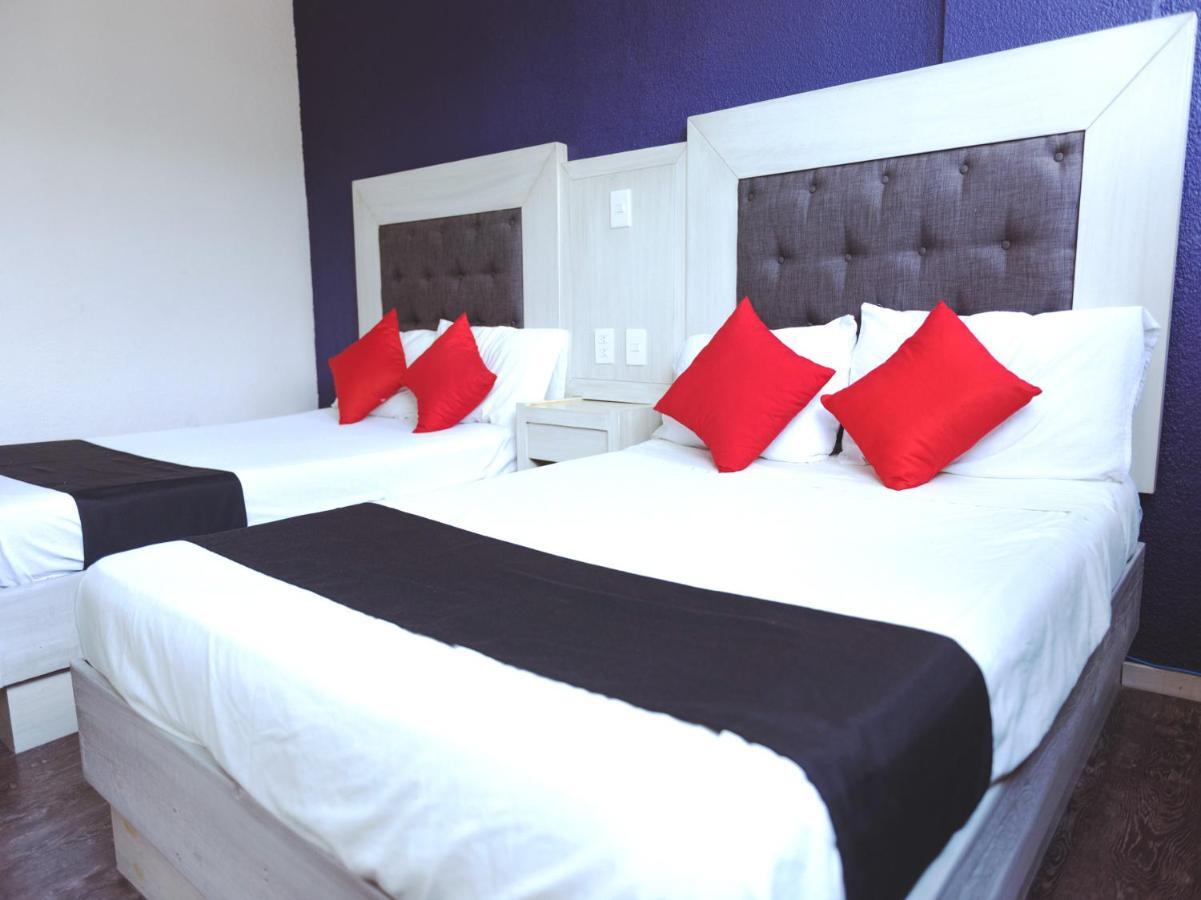 Oyo Hotel Italia 阿瓜斯卡达特斯 外观 照片