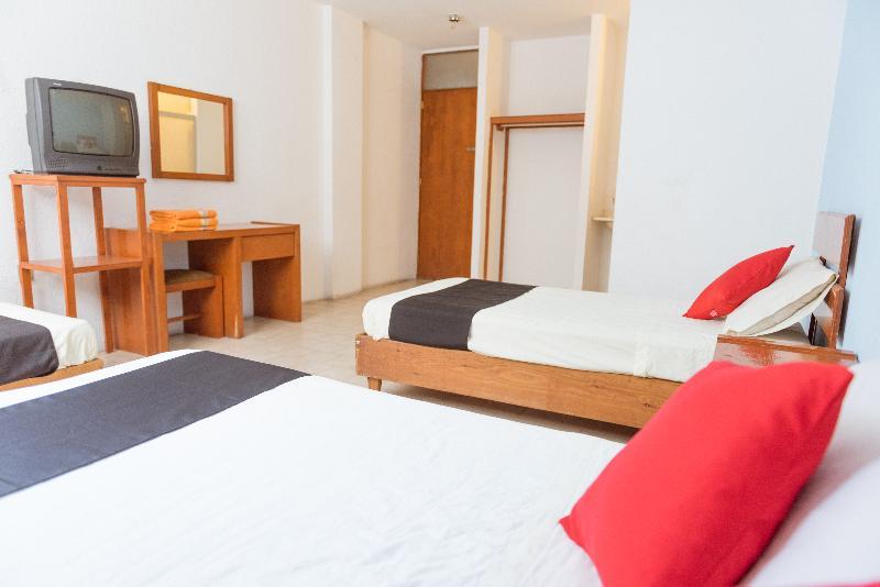 Oyo Hotel Italia 阿瓜斯卡达特斯 外观 照片